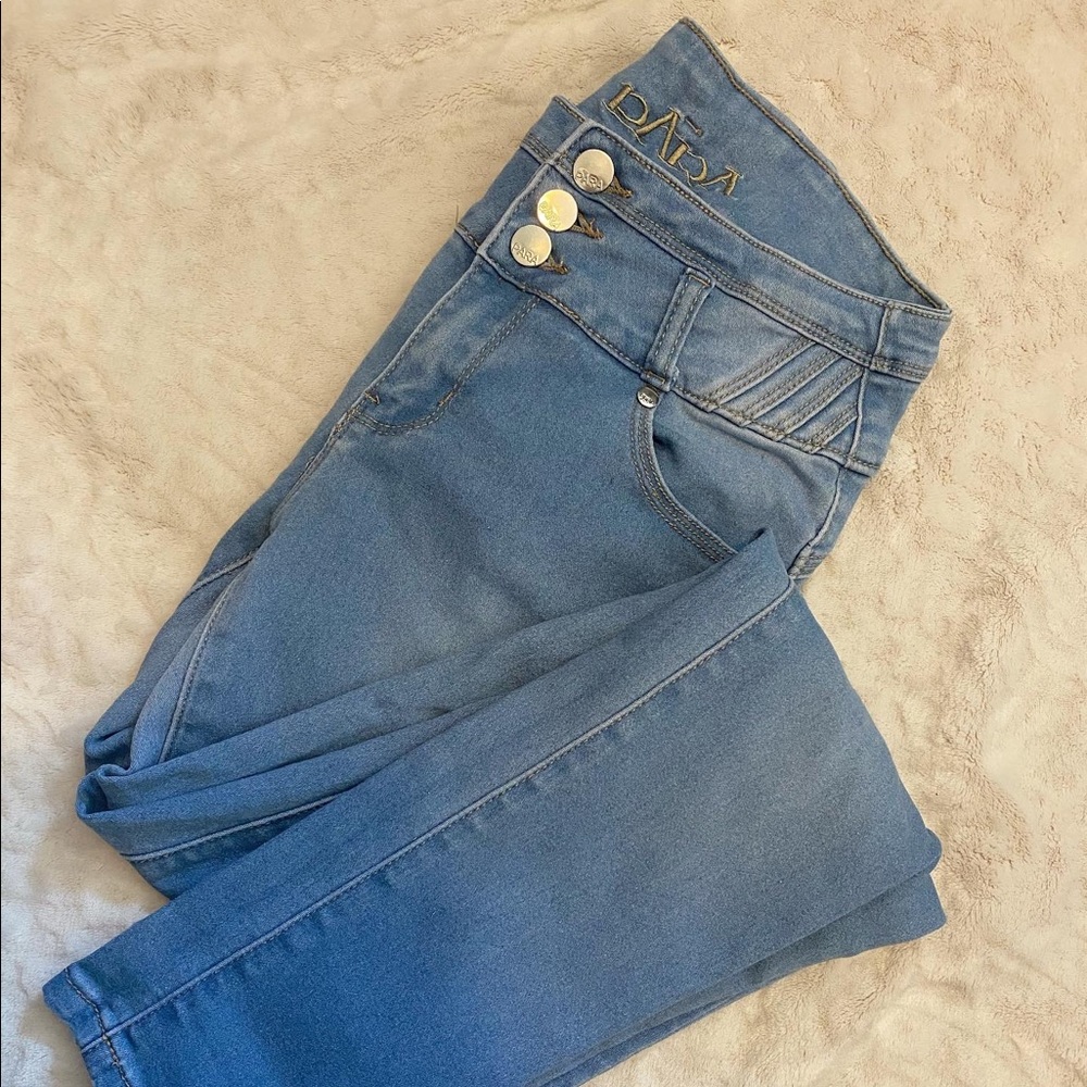 Light wash jeans